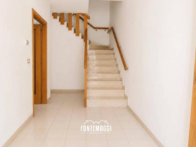 Villa Schiera in vendita a Colli al Metauro, Marche