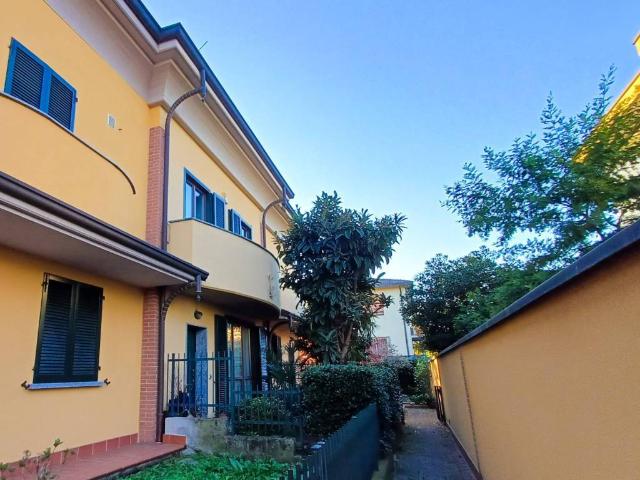 Villa Schiera in vendita a San Giuliano Monzese, Cologno Monzese