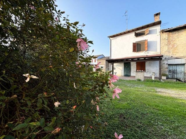 Villa Schiera in vendita a Colorno, Reggio Emilia
