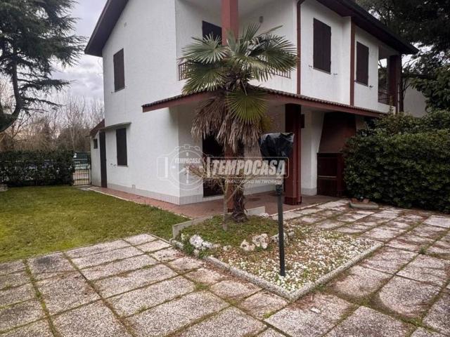 Villa Schiera in vendita a Quartiere Le Valli, Comacchio