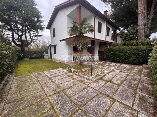 Villa Schiera in vendita a Quartiere Le Valli, Comacchio