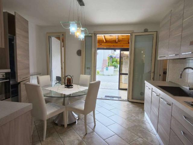 Villa Schiera in vendita a Comacchio, Reggio Emilia
