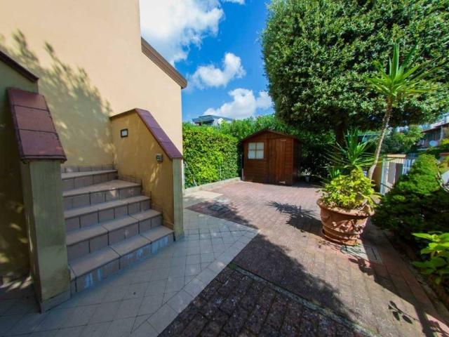 Villa Schiera in vendita a Lido di Pomposa, Comacchio