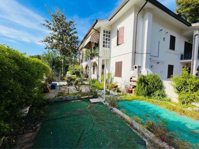 Villa Schiera in vendita a Comacchio, Reggio Emilia