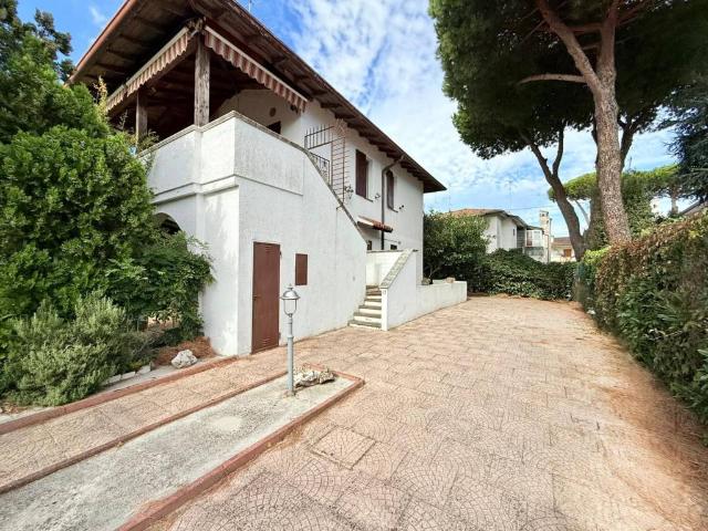 Villa Schiera in vendita a Comacchio, Reggio Emilia