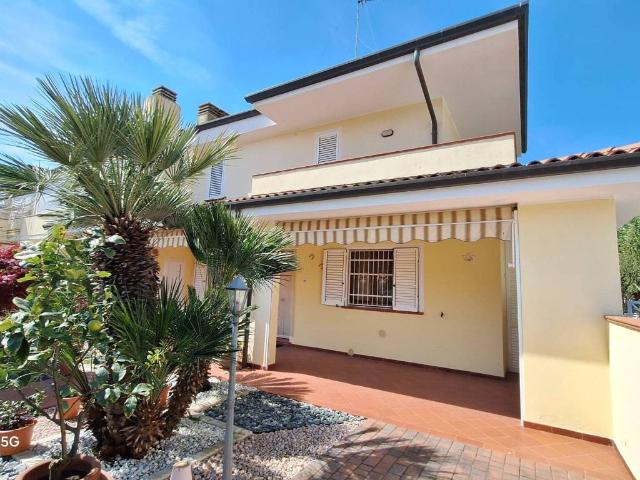 Villa Schiera in vendita a Comacchio, Reggio Emilia