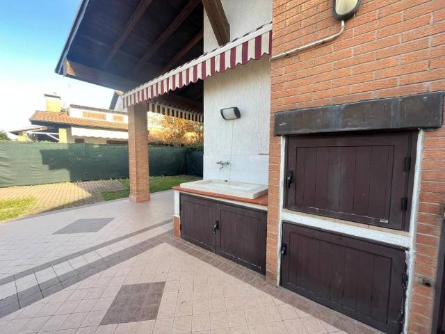 Villa Schiera in vendita a Comacchio, Reggio Emilia