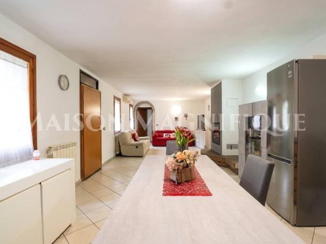 Villa Schiera in vendita a Comacchio, Reggio Emilia