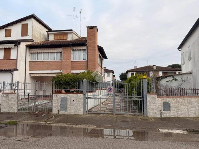 Villa Schiera in vendita a Comacchio, Reggio Emilia