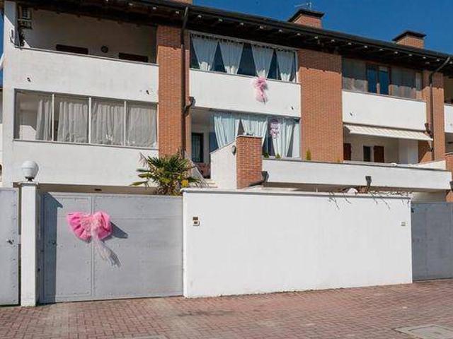 Villa Schiera in vendita a Comacchio, Reggio Emilia
