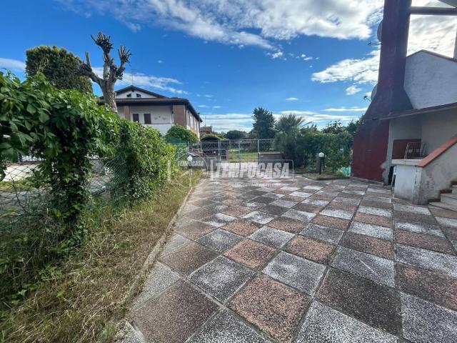 Villa Schiera in vendita a Lido degli Scacchi, Comacchio