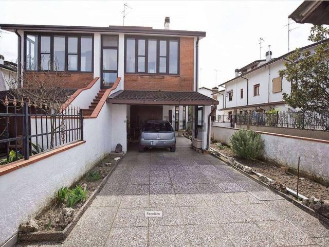Villa Schiera in vendita a Comacchio, Reggio Emilia