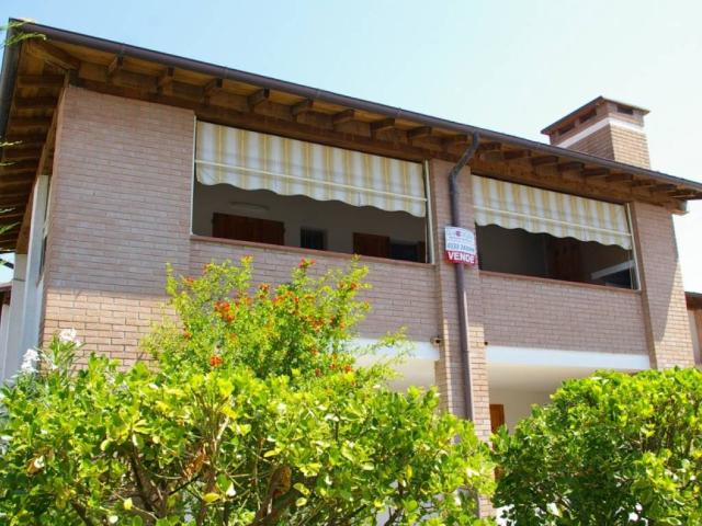 Villa Schiera in vendita a Lido di Pomposa, Comacchio