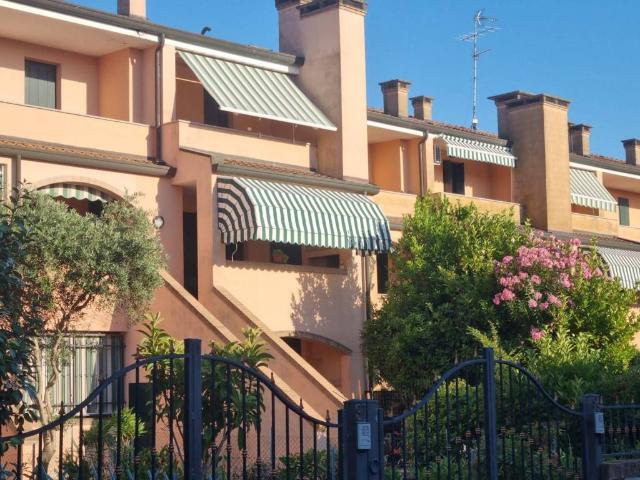 Villa Schiera in vendita a Comacchio, Reggio Emilia