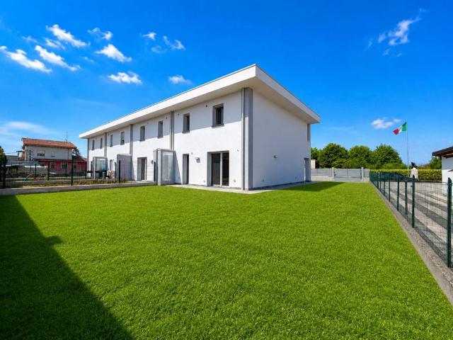 Villa Schiera in vendita a Comezzano-Cizzago, Comezzano