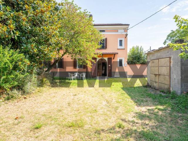 Villa Schiera in vendita a Commessaggio, Lombardia