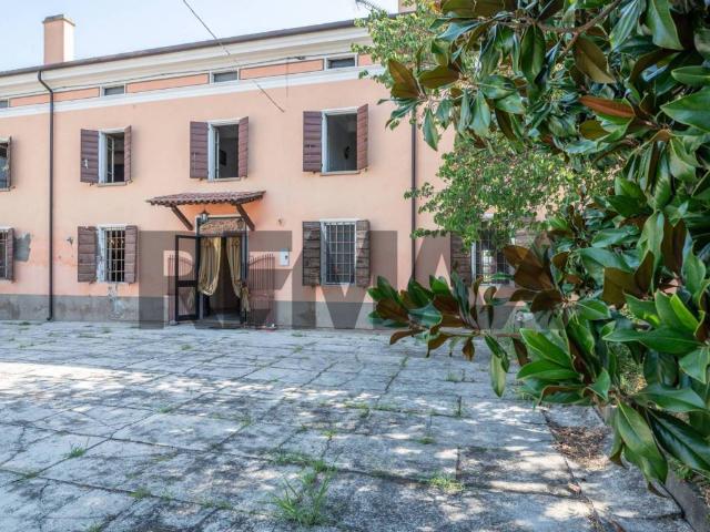 Villa Schiera in vendita a Commessaggio, Lombardia