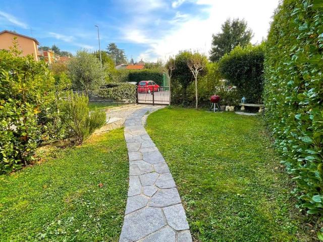 Villa Schiera in vendita a Prestino, Como