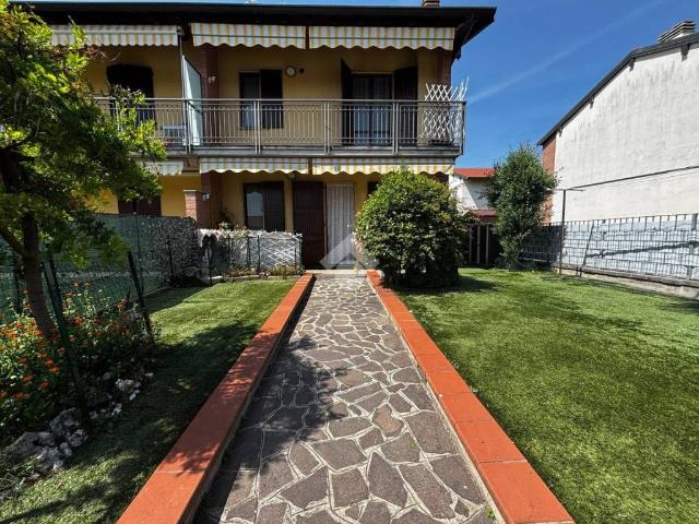 Villa Schiera in vendita a Comun Nuovo, Lombardia