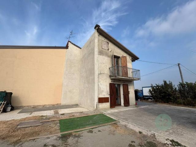 Villa Schiera in vendita a Santa Caterina, Concordia sulla Secchia