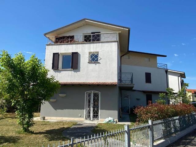 Villa Schiera in vendita a Unione dei comuni della Bassa Romagna, Conselice