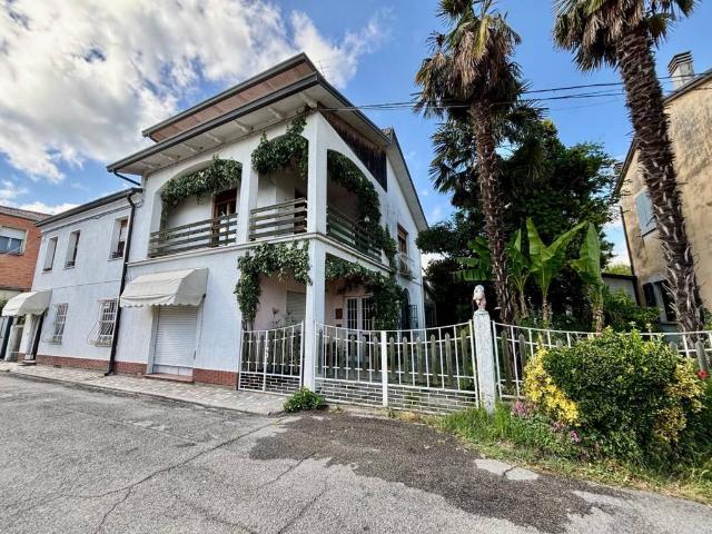 Villa Schiera in vendita a Unione dei comuni della Bassa Romagna, Conselice