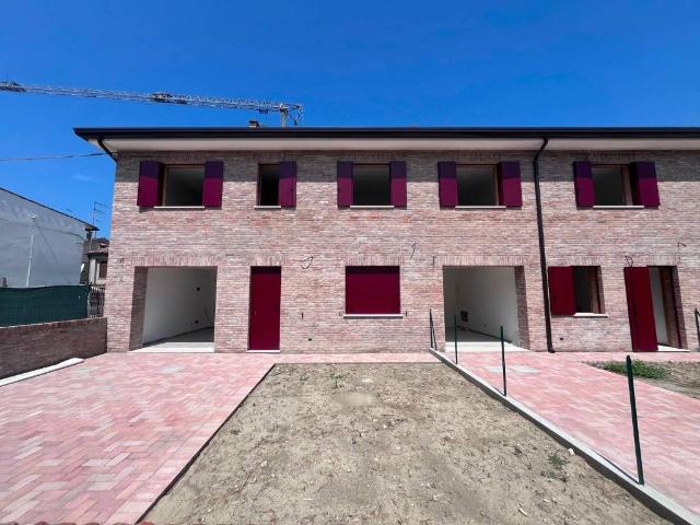 Villa Schiera in vendita a Unione Terre e Fiumi, Copparo