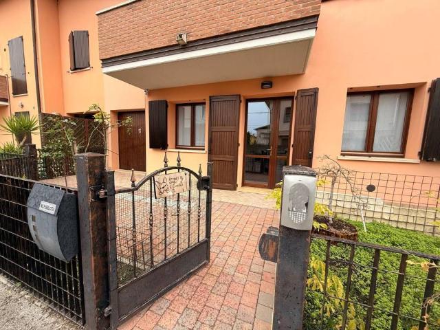 Villa Schiera in vendita a Unione Terre e Fiumi, Copparo
