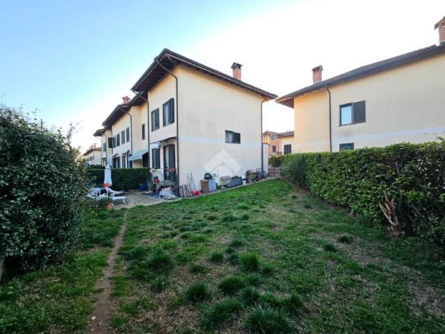 Villa Schiera in vendita a Castellazzo de' Stampi, Corbetta