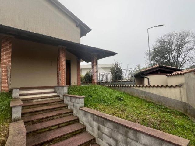 Villa Schiera in vendita a Castellazzo de' Stampi, Corbetta