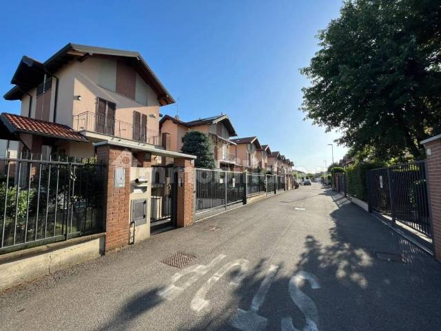Villa Schiera in vendita a Corbetta, Lombardia