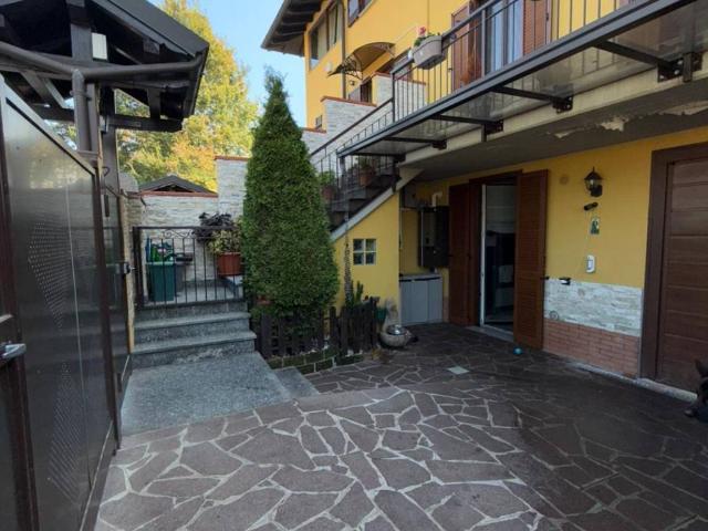 Villa Schiera in vendita a Castellazzo de' Stampi, Corbetta