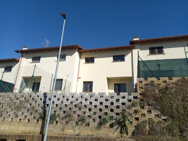 Villa Schiera in vendita a Monte Torrazzo, Corciano