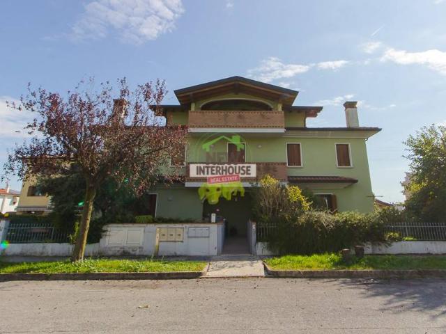 Villa Schiera in vendita a Nogaredo, Cordenons