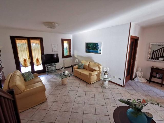 Villa Schiera in vendita a Nogaredo, Cordenons