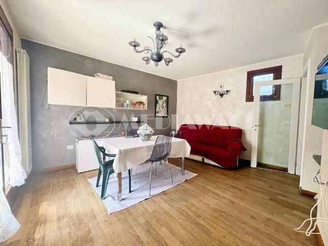 Villa Schiera in vendita a San Giacomo, Cordenons