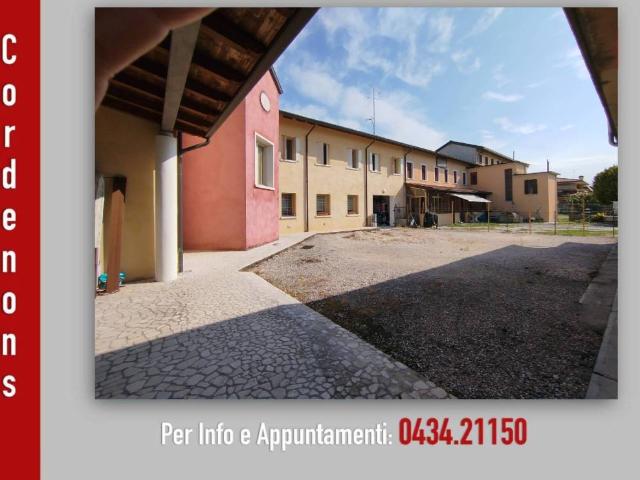 Villa Schiera in vendita a San Giacomo, Cordenons