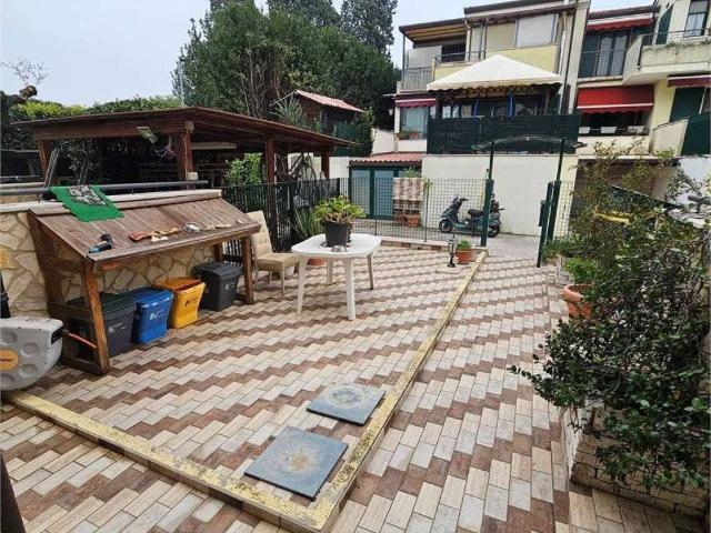 Villa Schiera in vendita a Monte Tauro, Coriano