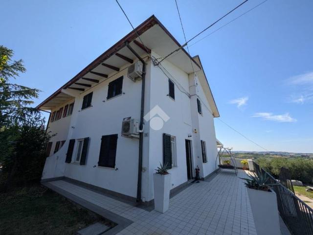 Villa Schiera in vendita a Coriano, Reggio Emilia