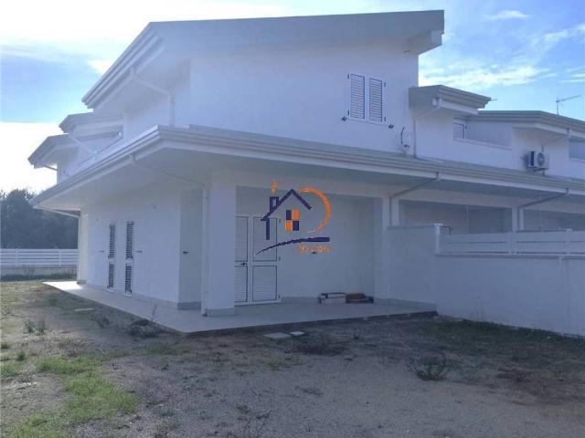 Villa Schiera in vendita a Corigliano-Rossano, Calabria