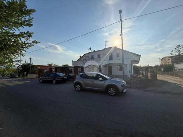 Villa Schiera in vendita a Contrada Zolfara, Corigliano-Rossano