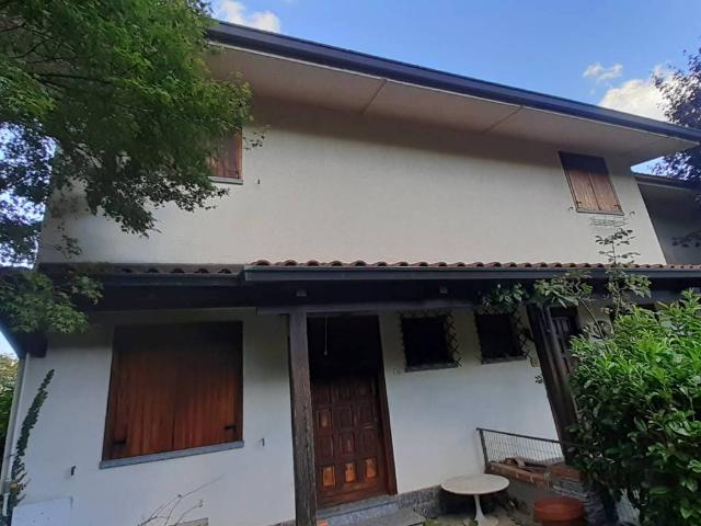 Villa Schiera in vendita a Unione Montana di Comuni delle Valli di Lanzo, Ceronda e Casternone, Piemonte