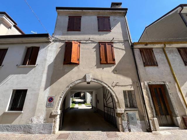Villa Schiera in vendita a Cormons, Friuli-Venezia Giulia
