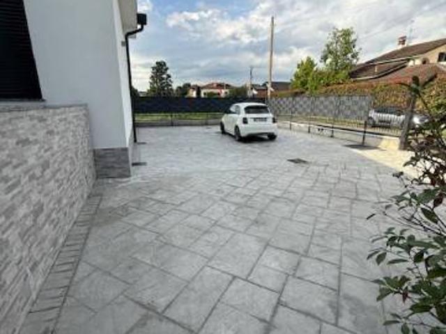 Villa Schiera in vendita a Cascina Croce, Cornaredo