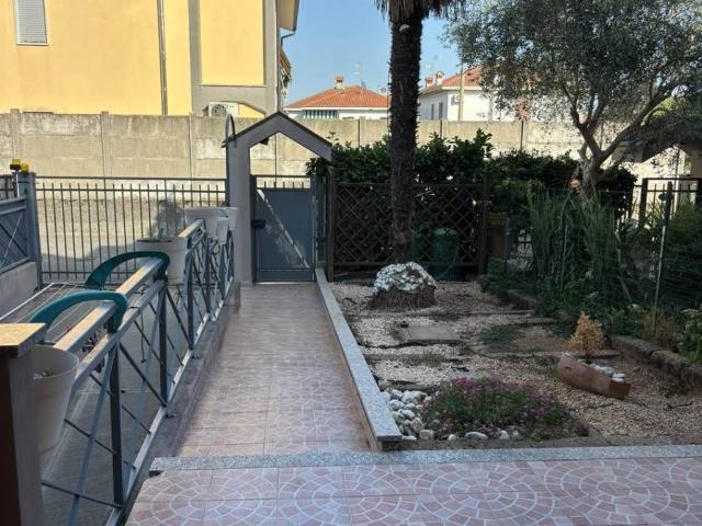 Villa Schiera in vendita a Cornate D'adda, Lombardia