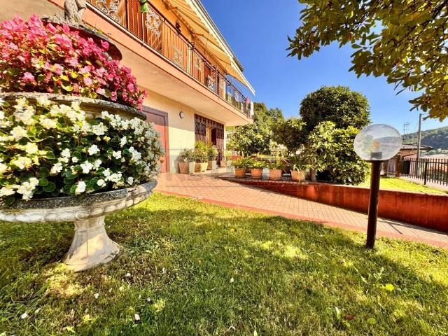 Villa Schiera in vendita a Spagnago, Cornedo Vicentino