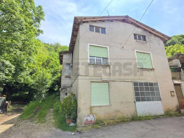 Villa Schiera in vendita a Cornedo Vicentino, Veneto