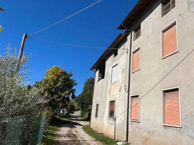 Villa Schiera in vendita a Cornedo Vicentino, Veneto