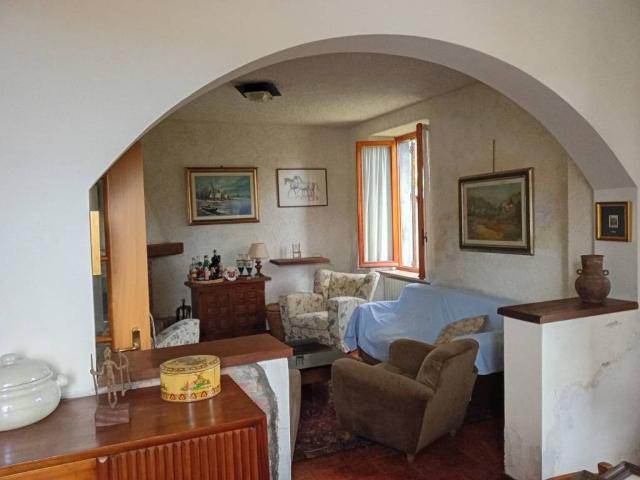 Villa Schiera in vendita a Corniglio, Reggio Emilia
