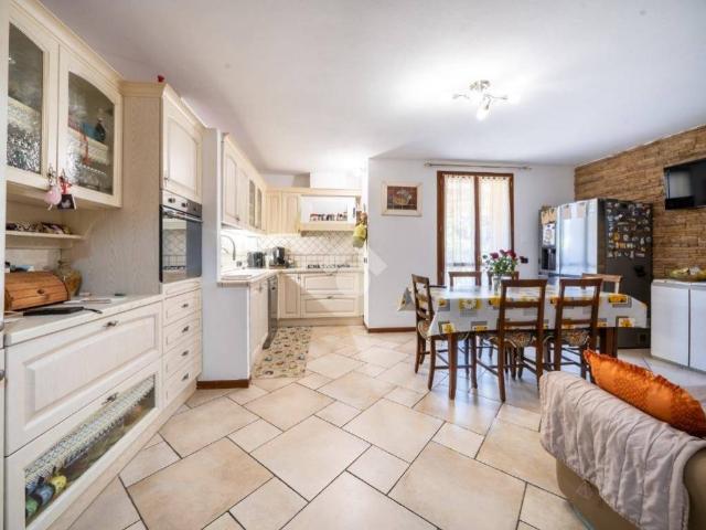 Villa Schiera in vendita a Pianura Reggiana, Re